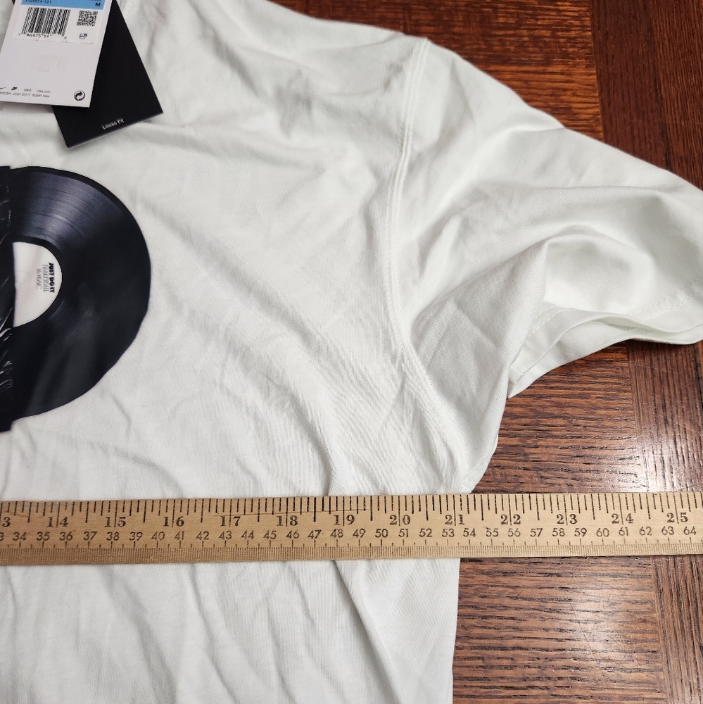 Nike Sole Precision Harmonic Game Basketball  Mens Medium T-Shirt white NWT - Picture 6 of 8